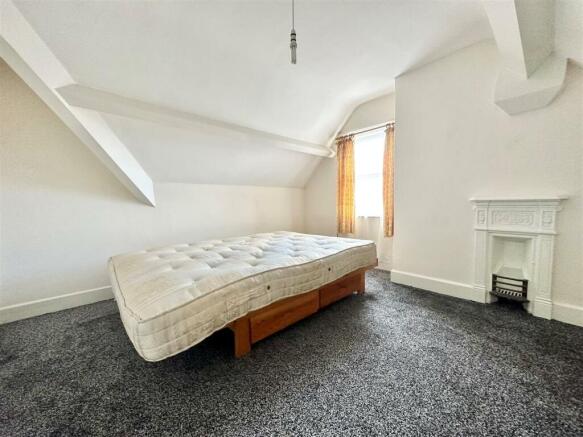 Bedroom4.jpg