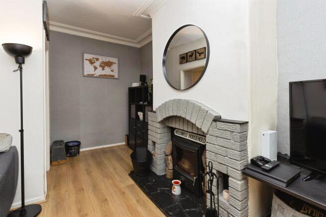 2 bed Semi-Detached for sale Image 5
