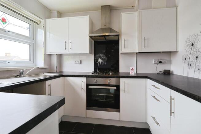 Gradon Close, Barry photo 4