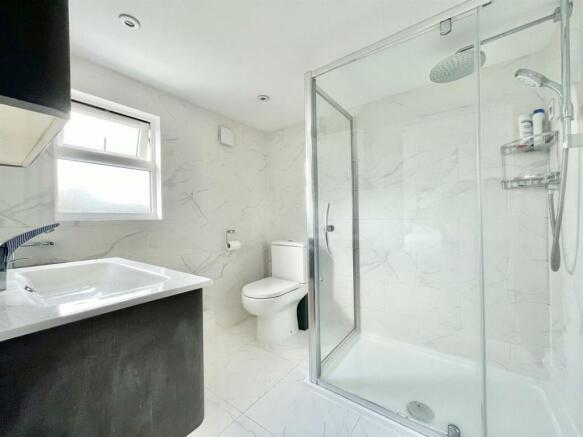 ENSUITE.jpg