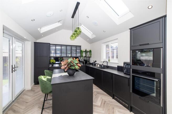 Kitchen/dining