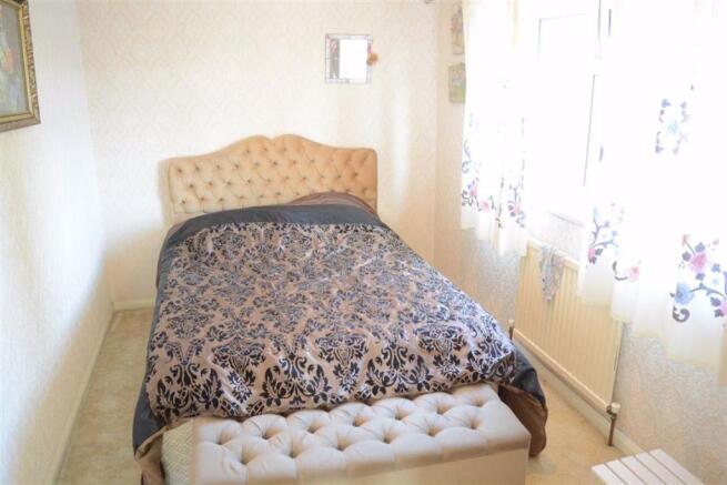 Bedroom 2 (rear)