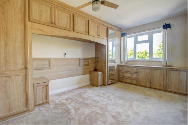 Master Bedroom (1)