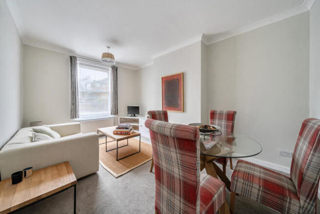 1417333-7-6995b4c...