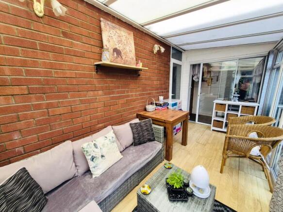 3 bed Semi-Detached for sale Image 7