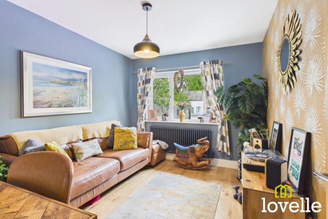 4 bed Detached for sale Image 11