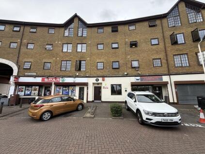 Comer Crescent, Southall