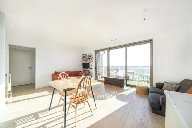 Living/Dining Area