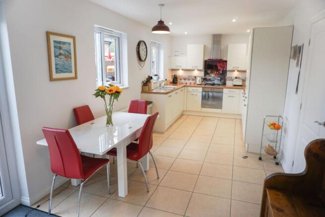 Kitchen/Dining Room