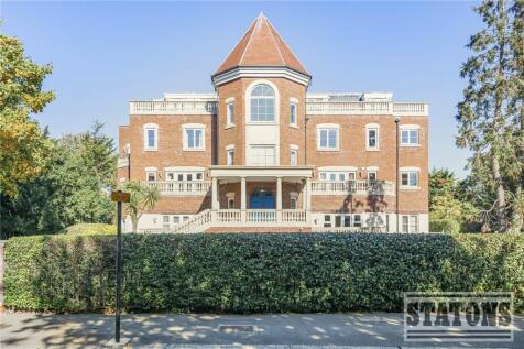 Village Road, Enfield, EN1