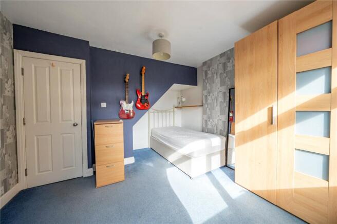 5 bed Semi-Detached for sale Image 9