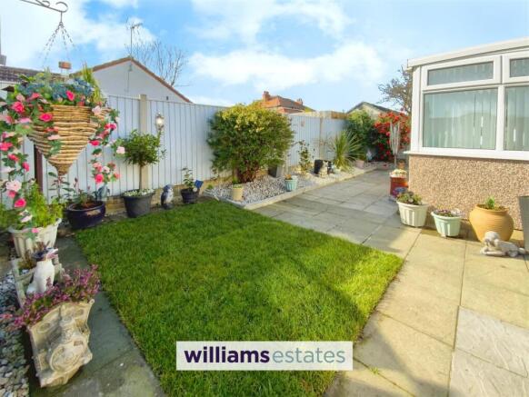 patio & enclosed garden