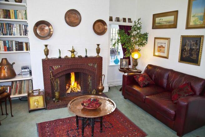 LOUNGE 2