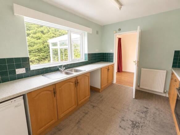 3 bed Bungalow for sale Image 4