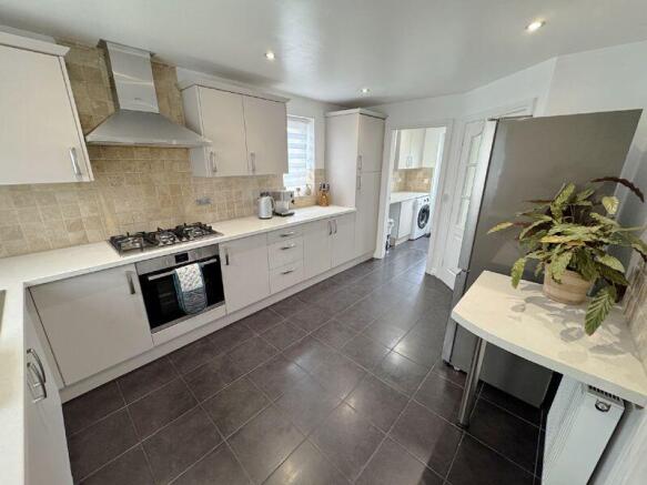 Modern Fitted Kitchen