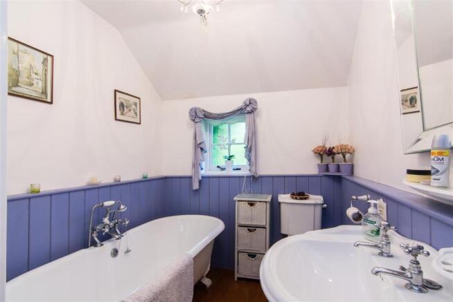 En-Suite Bathroom