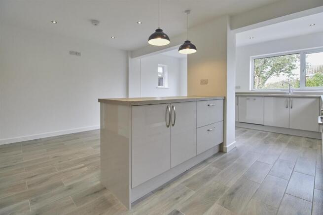 Tansey Crescent, Stoney stanton  10.jpg