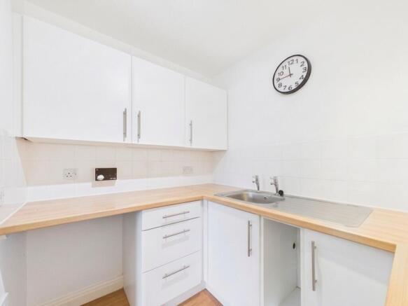 1 bed Flat for sale Image 7
