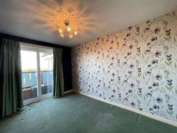 2 bed Apartment for sale Image 6