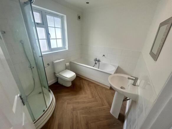 bathroom new - Copy.jpg