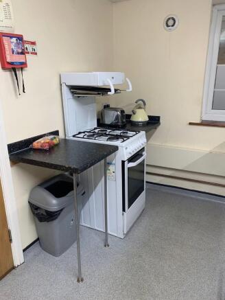 1 bed House Share to rent Image 5