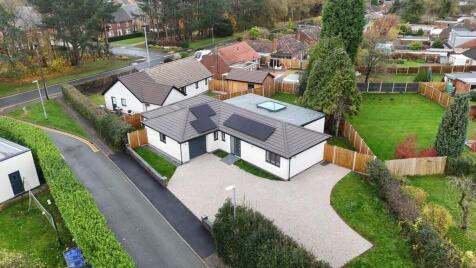 Heathwood Drive, Alsager, ST7