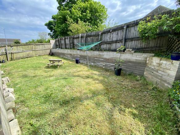Rear Garden Pic1