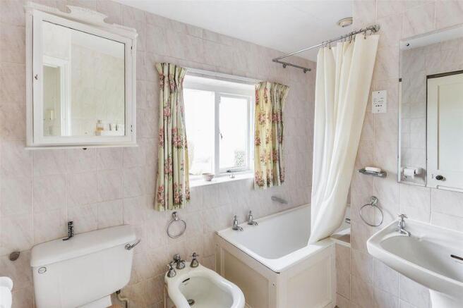 Bathroom2