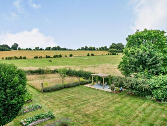 Rear Garden & View