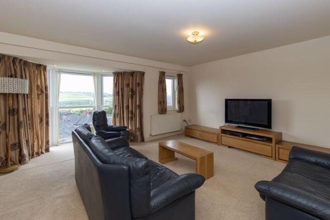 2 bed Apartment for sale Image 6