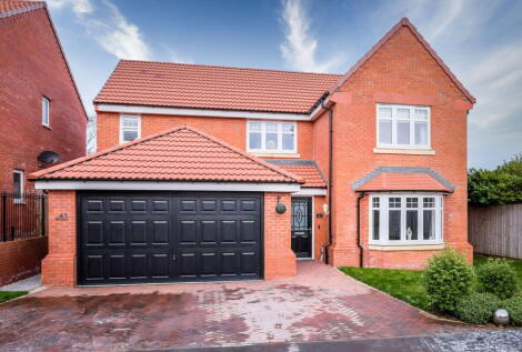 Highfield Close, Highfield Manor, Fixby, Huddersfield