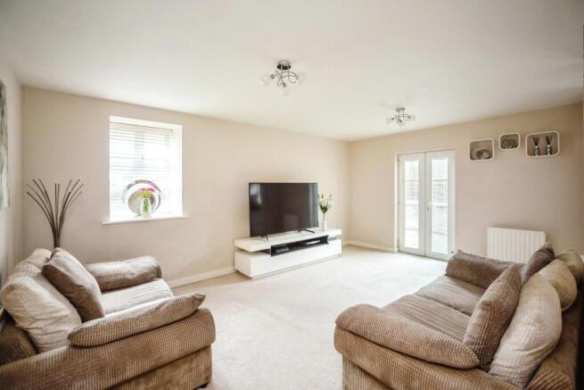 Lounge/Dining Room