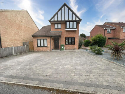 Latching Close, Romford, RM3