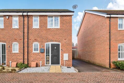 Fry Grove, Flitwick, MK45