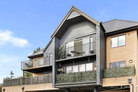 Half Moon Lane, Epping, CM16