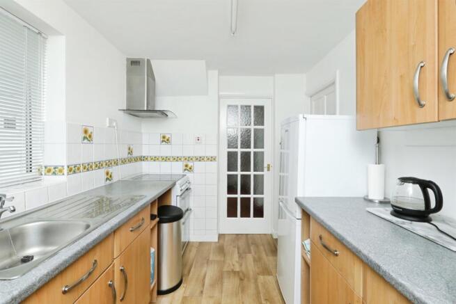 3 bed Semi-Detached for sale Image 7
