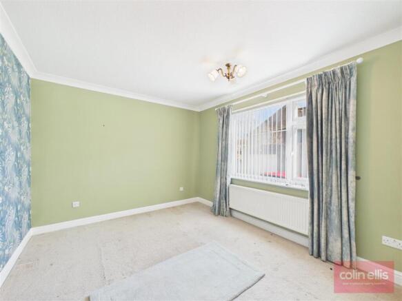2 bed Ground Flat for sale Image 5