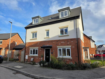 Sunbeam Close, Brook View, Northwich, CW9