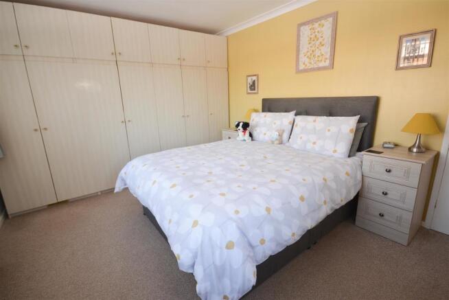 master bed 1.jpg