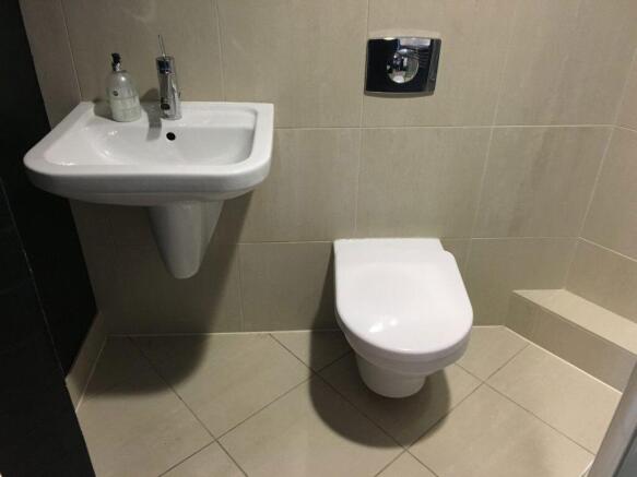 2 bed Flat to rent Image 8