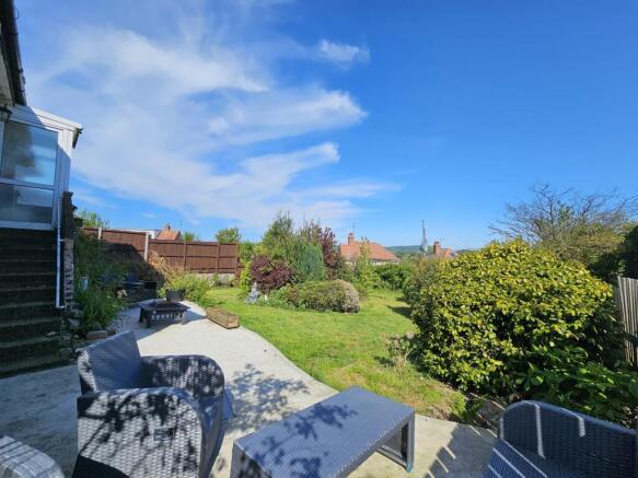 5 bed Detached for sale Image 10