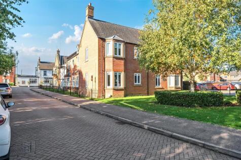 Reffield Close, Towcester, NN12