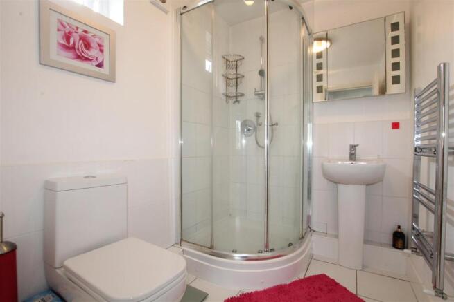 ENSUITE SHOWER ROOM