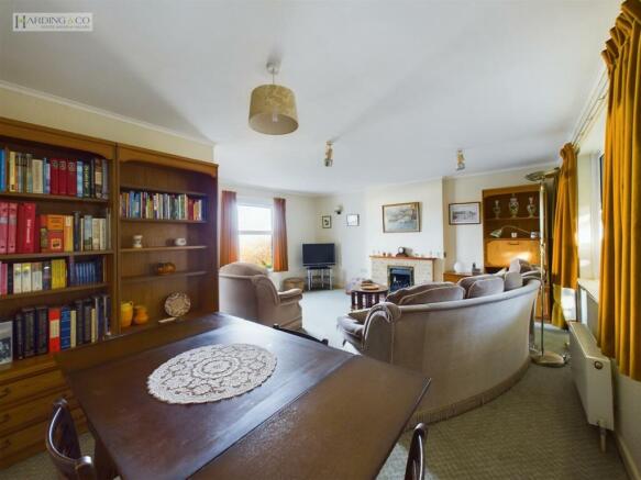 Living Dining room ii.jpg