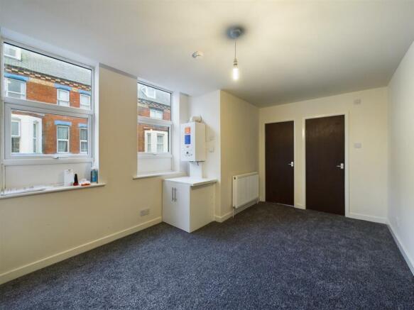 4 bed Block of Apartments for sale Image 7