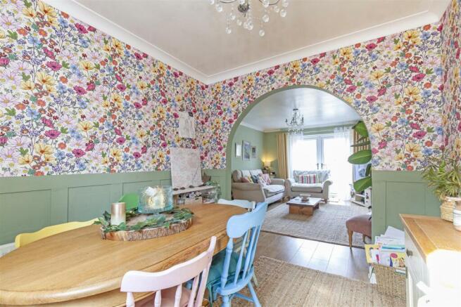 Dining Room-2.jpg