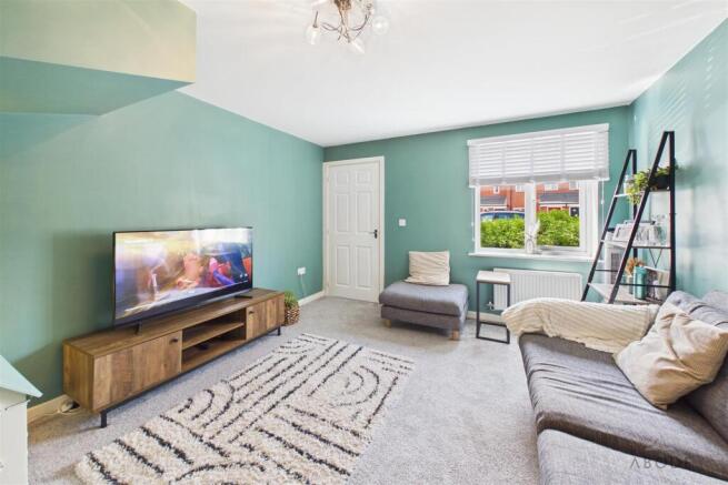 Upton Drive, Stretton photo 4