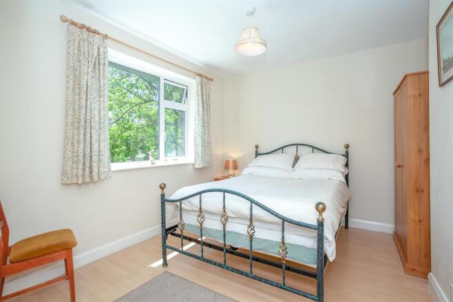 Bedroom 1.jpg