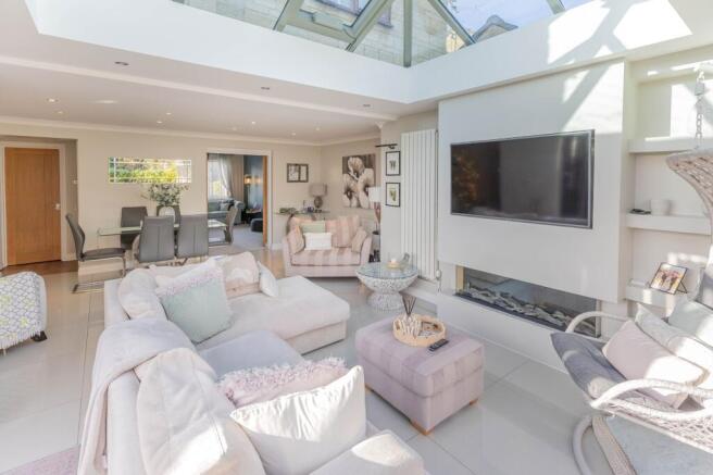 Atrium/Dining Room