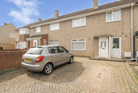 Queens Road, Bristol, BS30